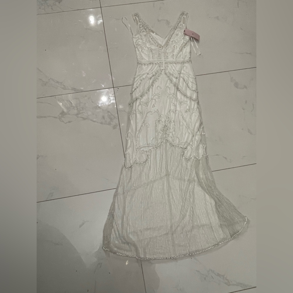 BHLDN Ivory Beaded V-Neck Wedding Gown - Picture 12 of 16